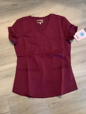 Scrubology size xs scrub top